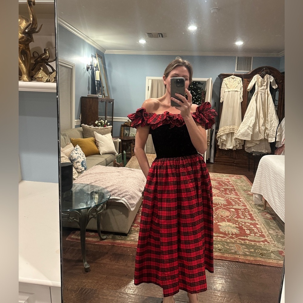 Vintage tartan red plaid holiday dress. Size 2